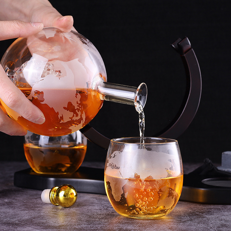 Set decanter a globo creativo  - Decanter Globe Set recensione e prezzo
